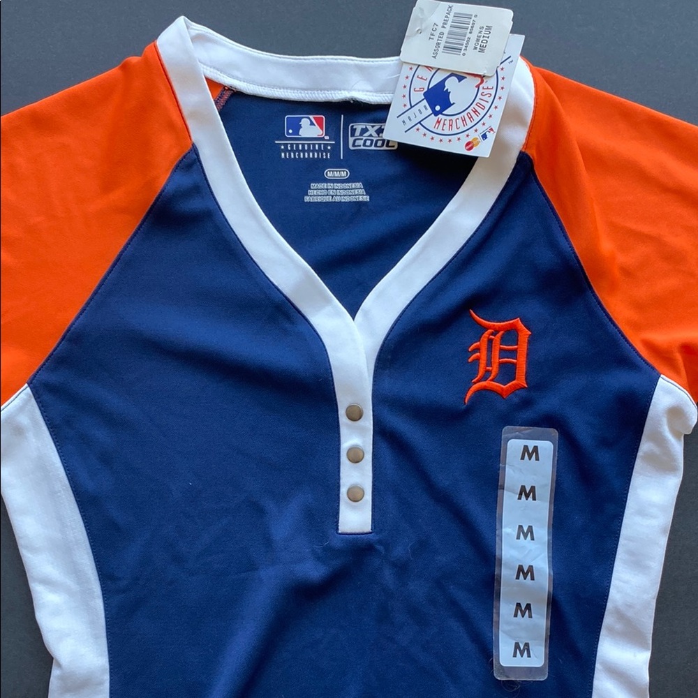 Detroit Tigers women’s Navy & Orange medium Henley Performance Top